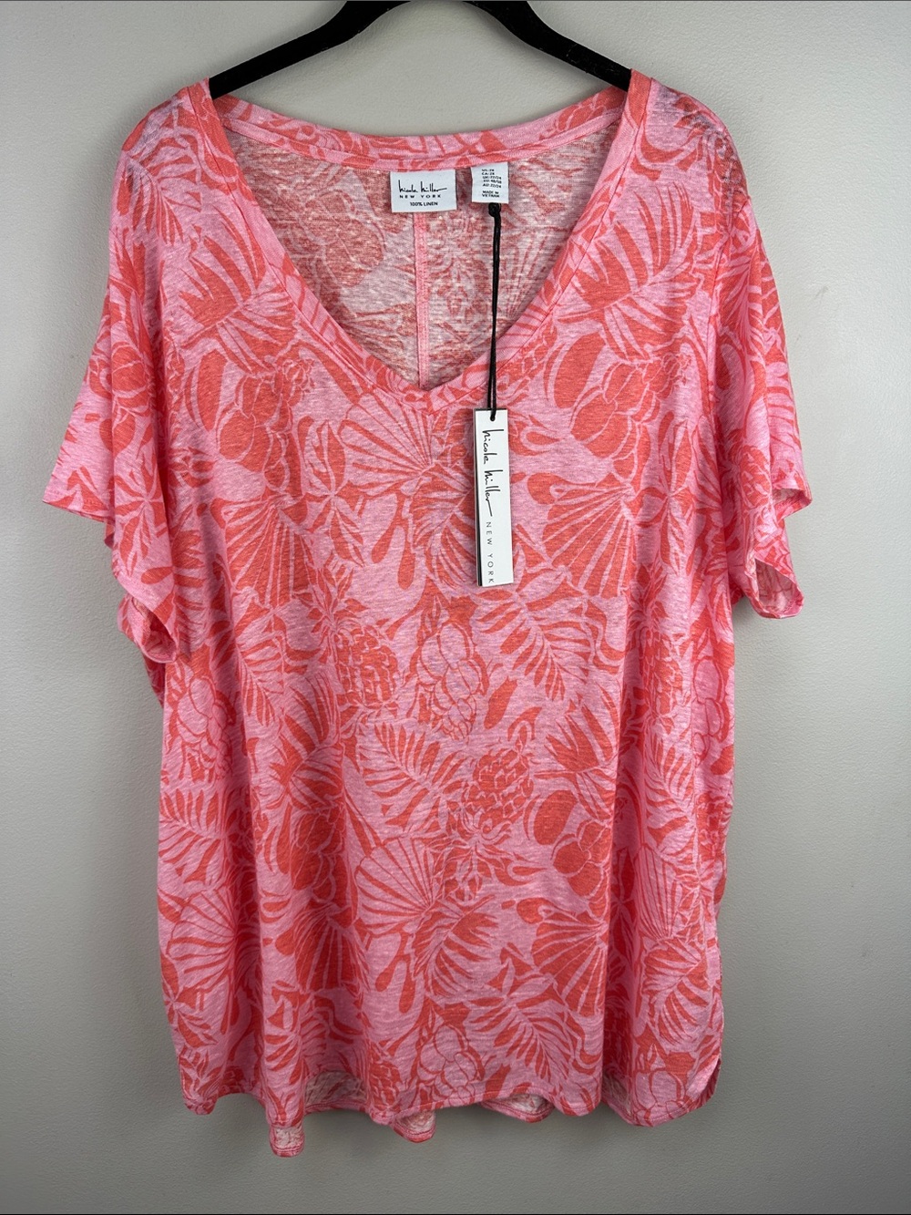 Nicole Miller Linen Coral-Pink Tropical Print V-Neck Tee NEW! - Picture 2 of 8